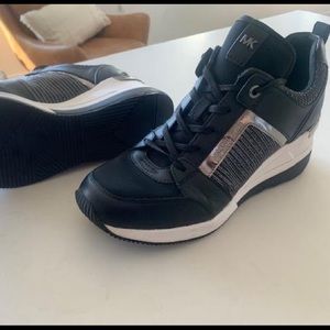 Michael Kors Billie Sneakers 8.5